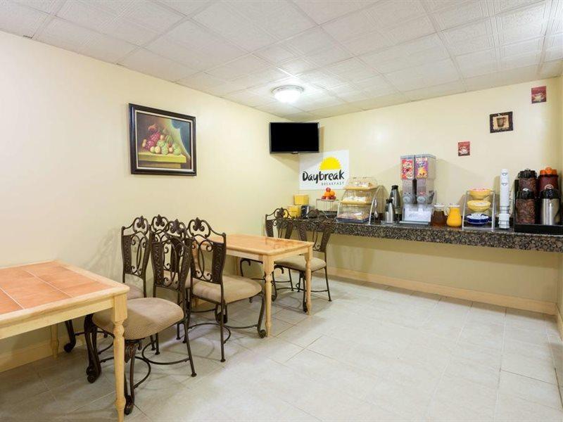 Rodeway Inn Philadelphia Bagian luar foto
