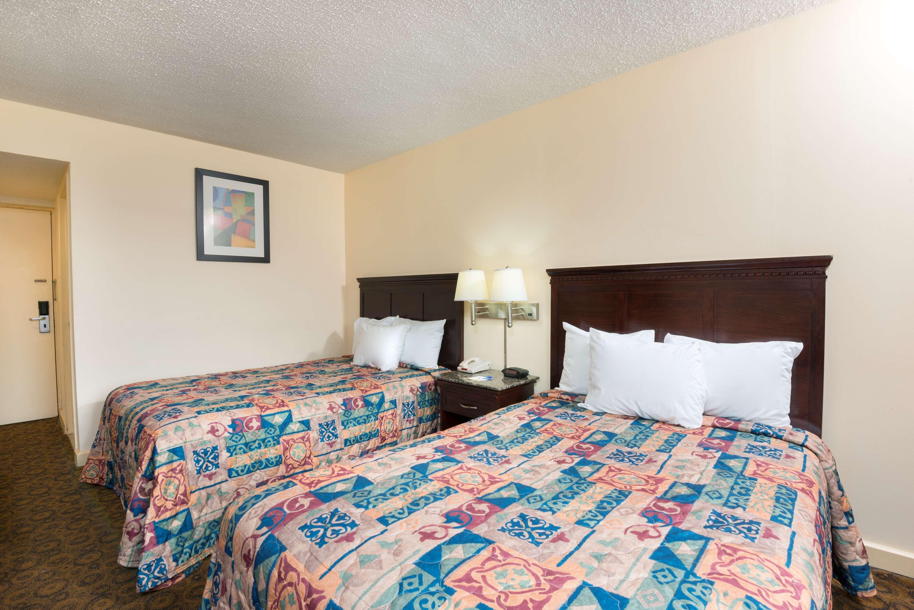 Rodeway Inn Philadelphia Bagian luar foto