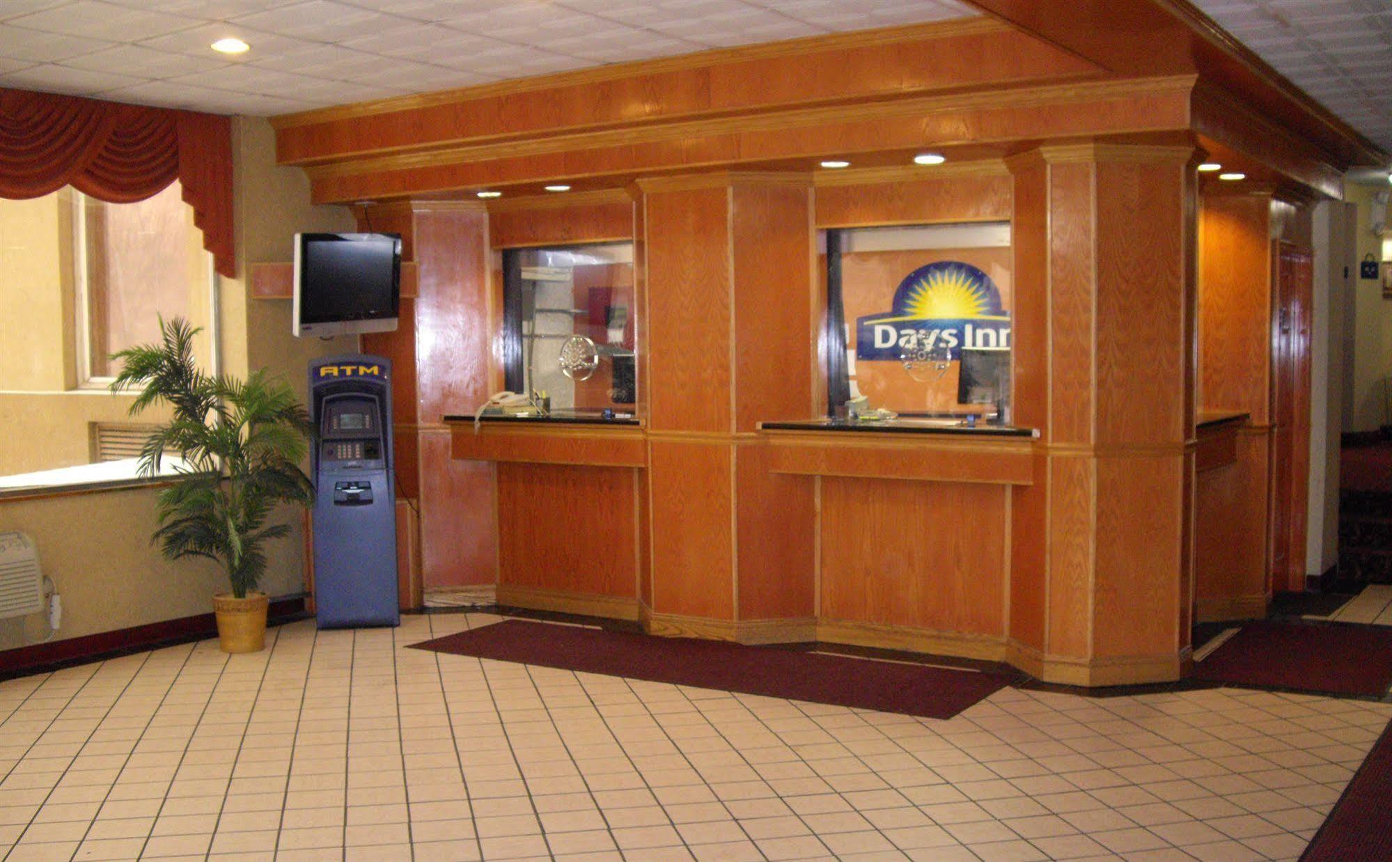 Rodeway Inn Philadelphia Bagian luar foto