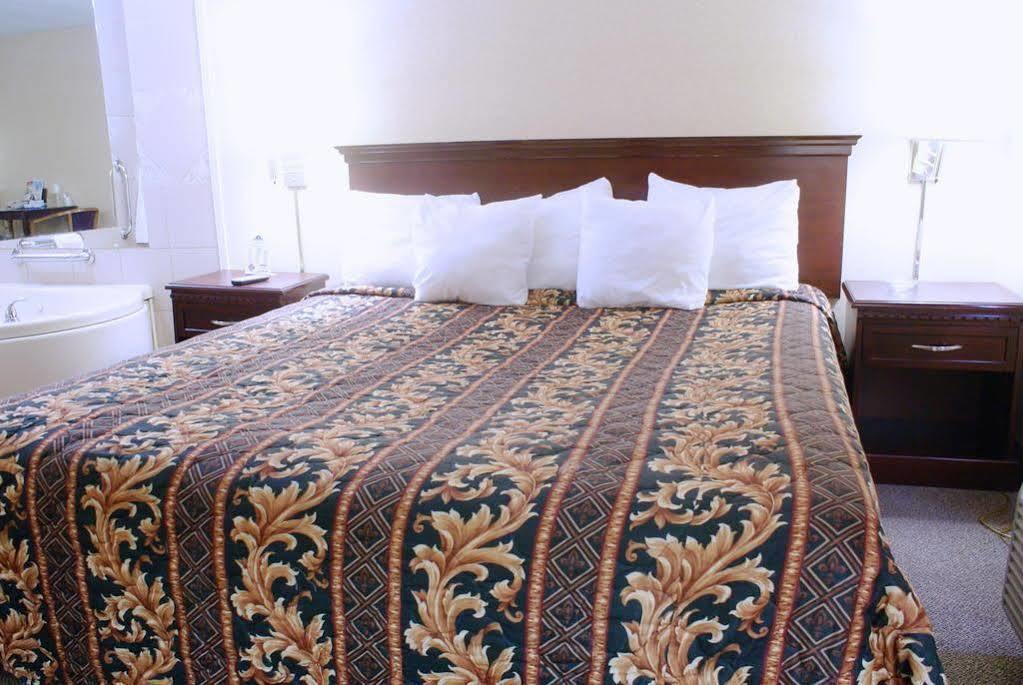 Rodeway Inn Philadelphia Bagian luar foto